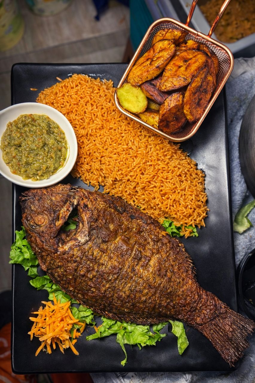 Préparation des plats à La Main de Daniel